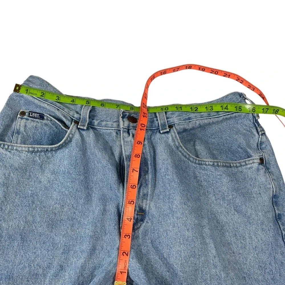 Lee 32x31.5 Light Wash Denim Jeans Straight Leg Vintage 90s Casual Retro